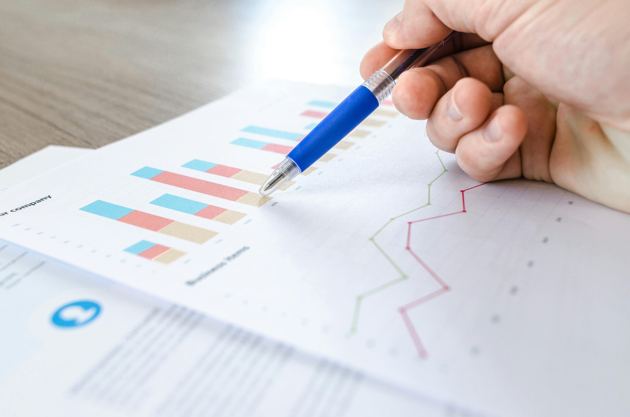 Comparing 401(k) and Deferred Compensation Plans
